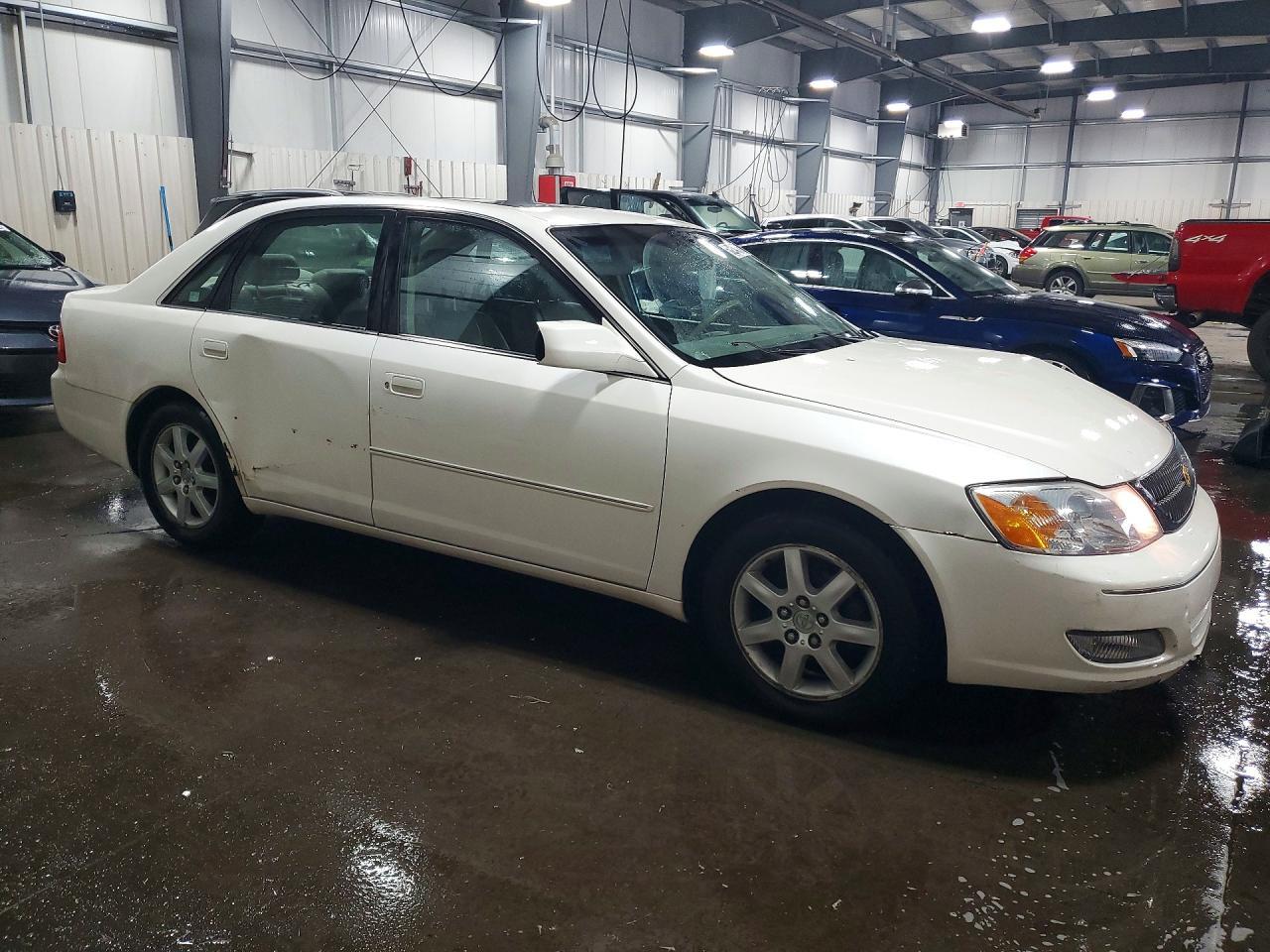 2001 Toyota Avalon Xls - Image 4