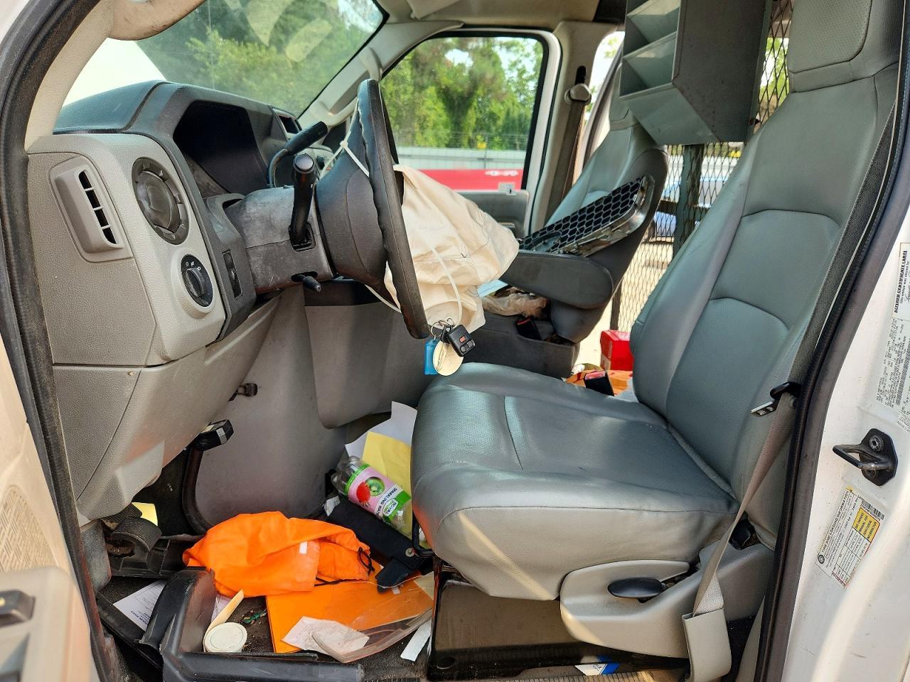 2014 Ford Econoline E150 Van - Image 7