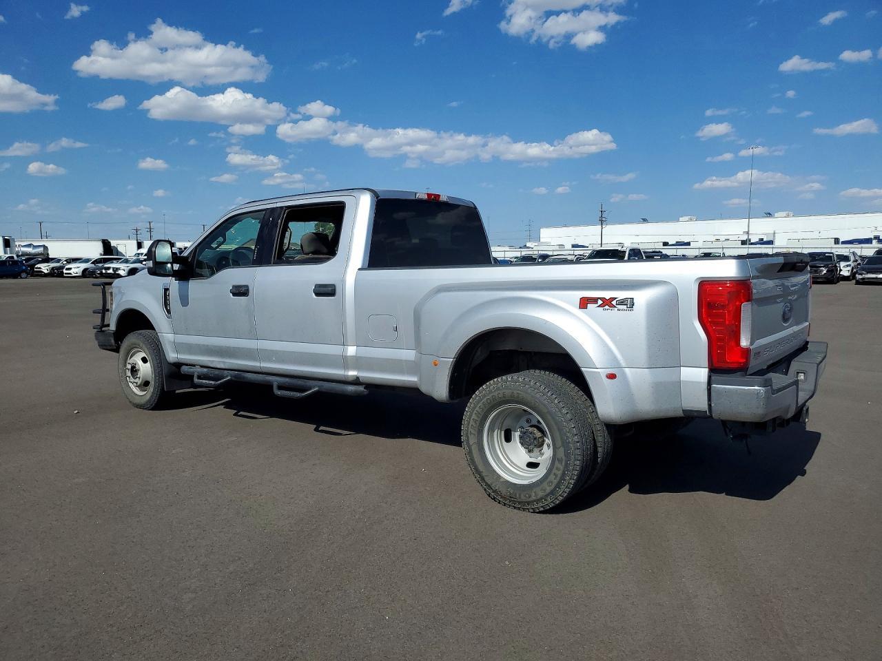 2018 Ford F350 Super Duty - Image 2