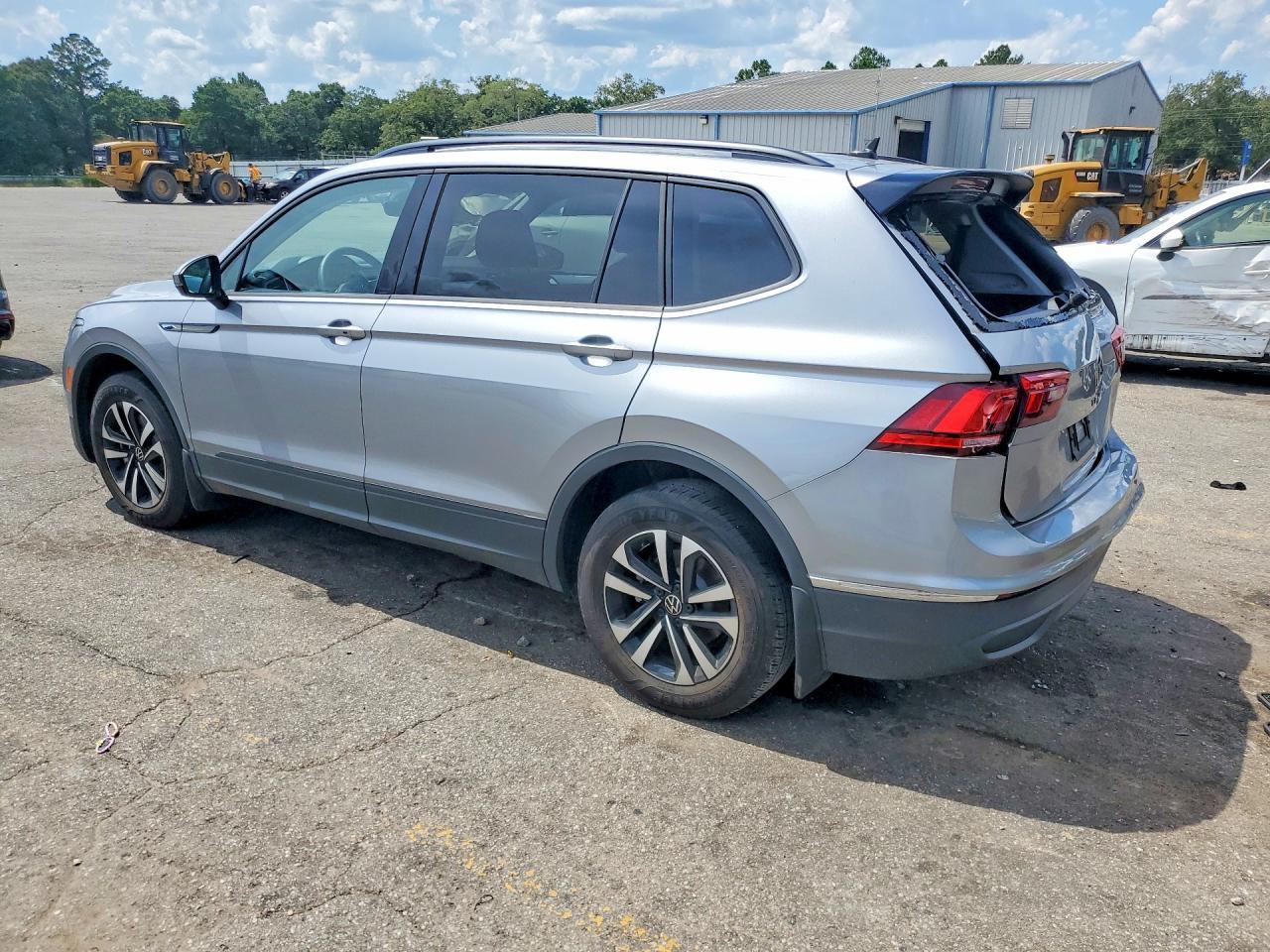 2024 Volkswagen Tiguan S - Image 2