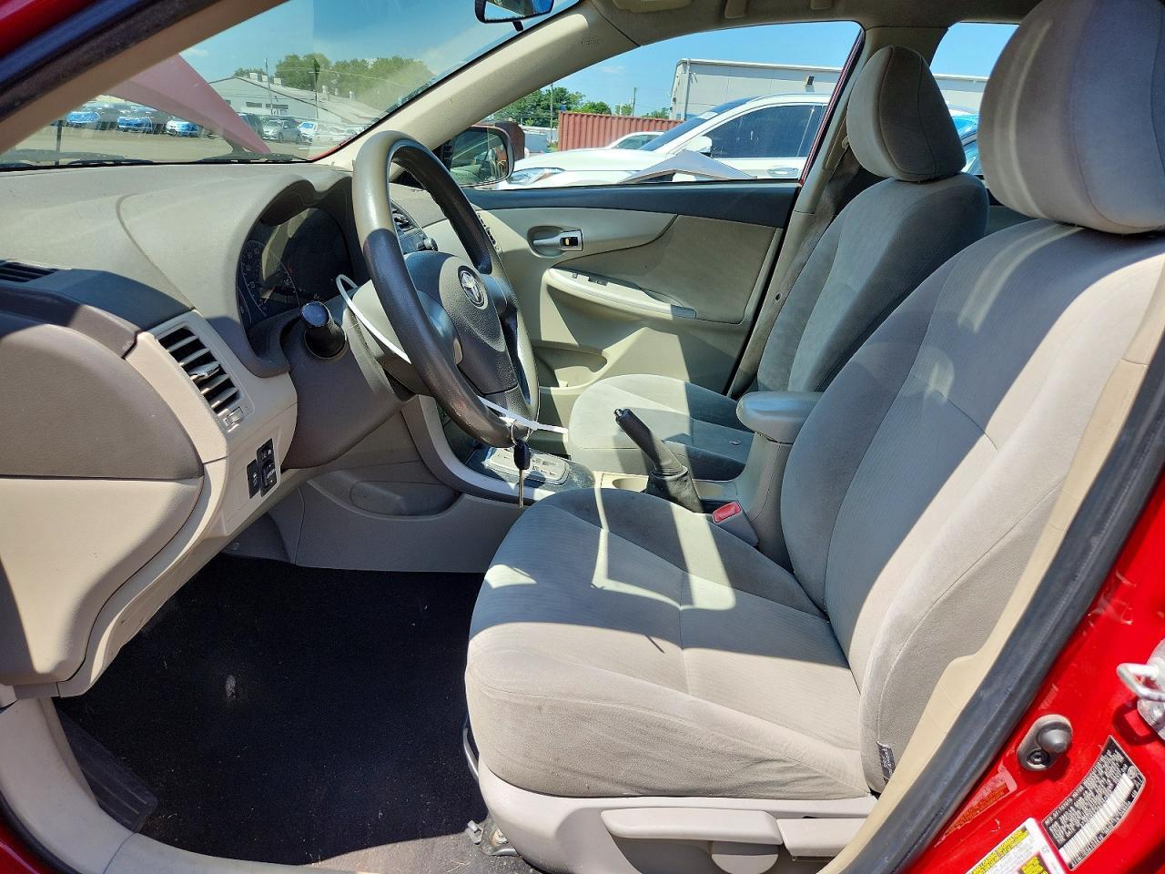 2010 Toyota Corolla Le - Фото 7