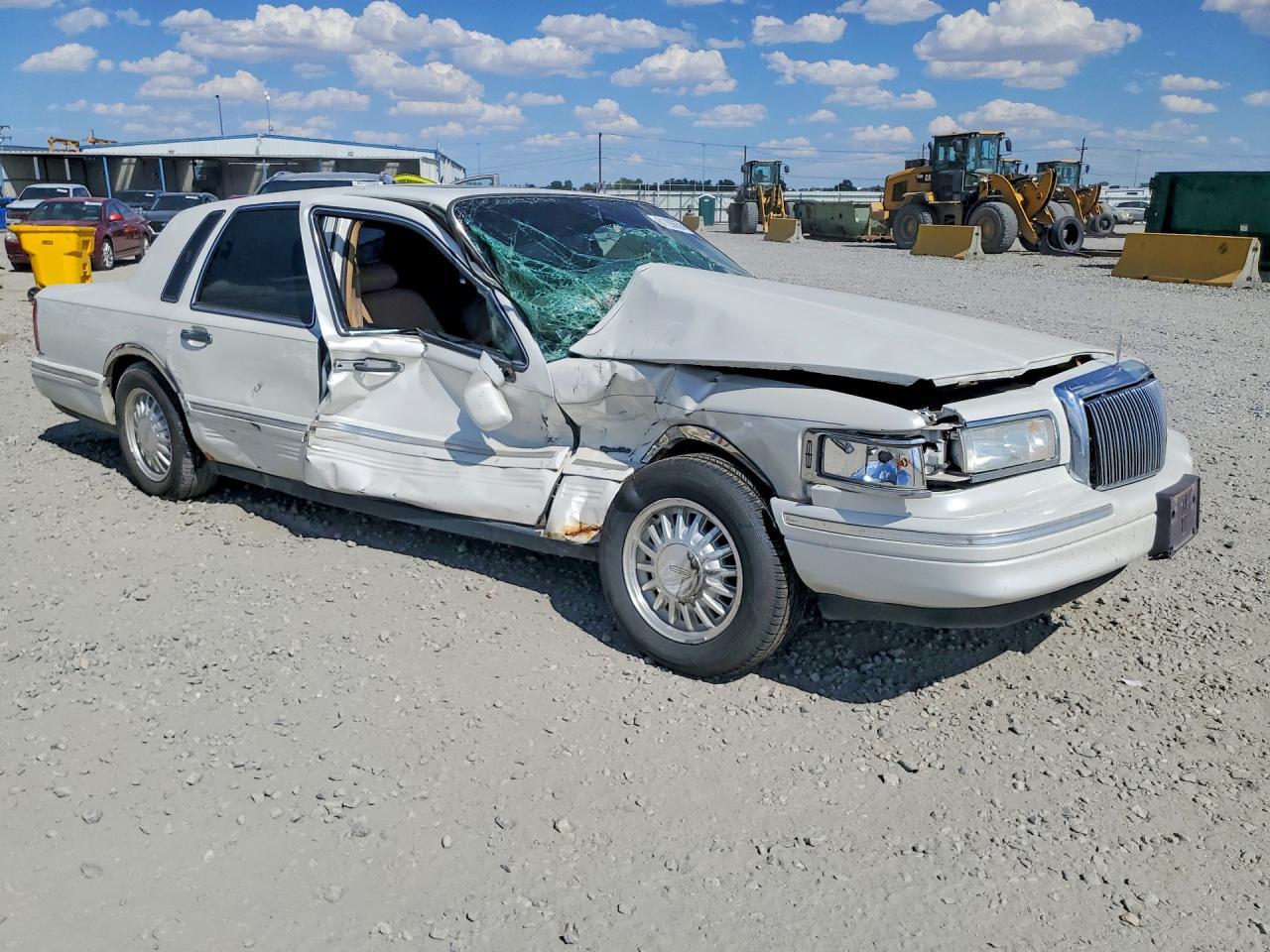 1997 Lincoln Town Car Signature/Touring - Фото 4