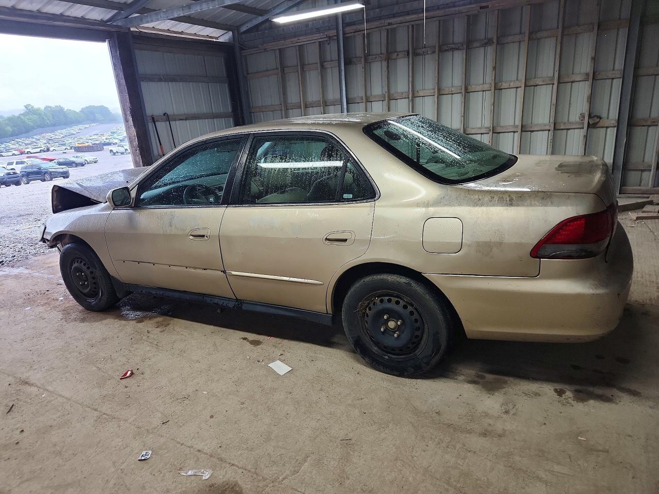 2002 Honda Accord Lx - Фото 2