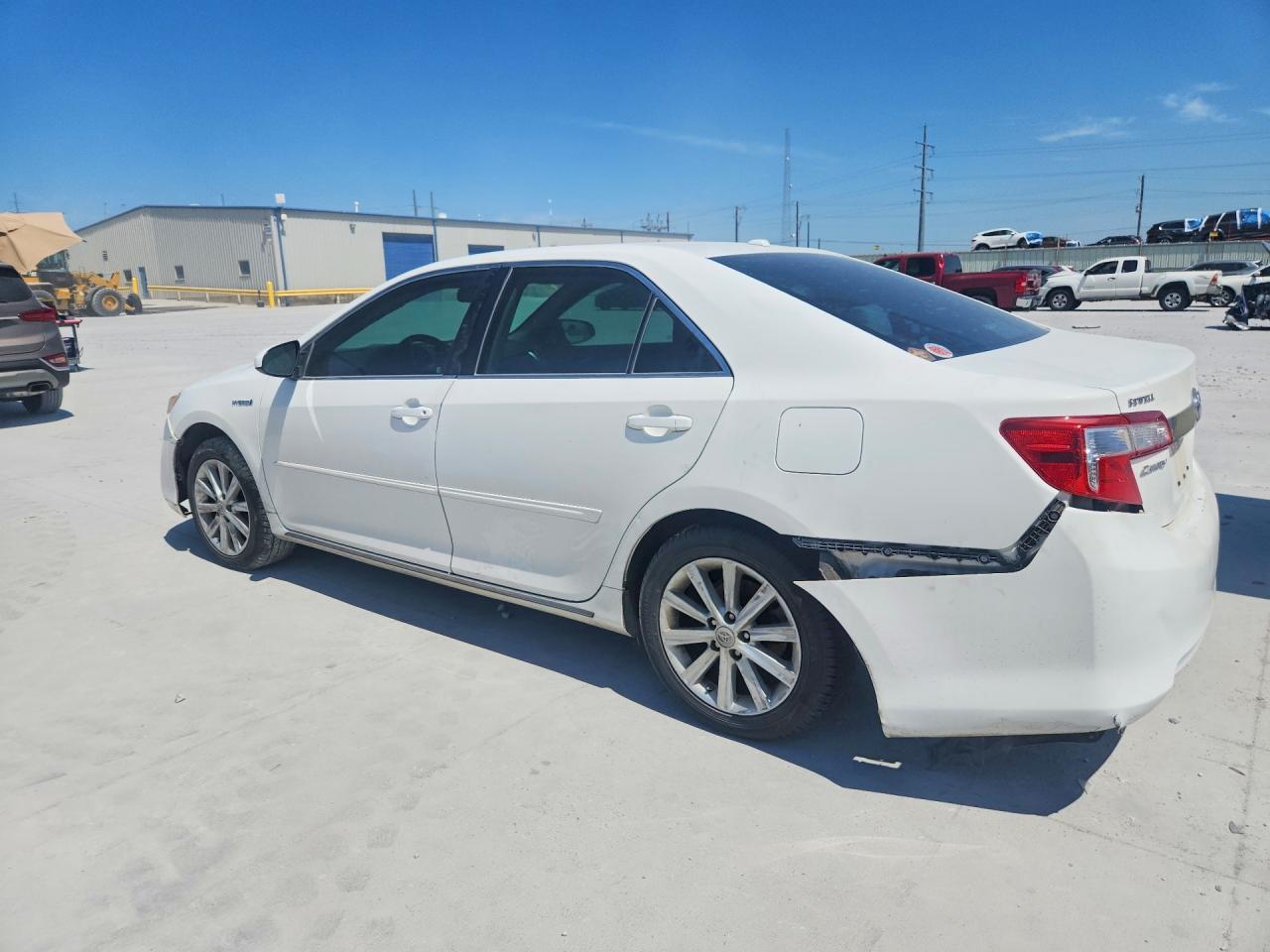 2012 Toyota Camry Hybrid Xle - Фото 2