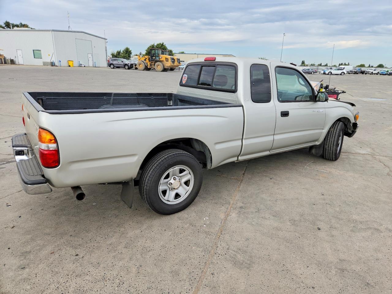 2001 Toyota Tacoma Xtracab - Image 3