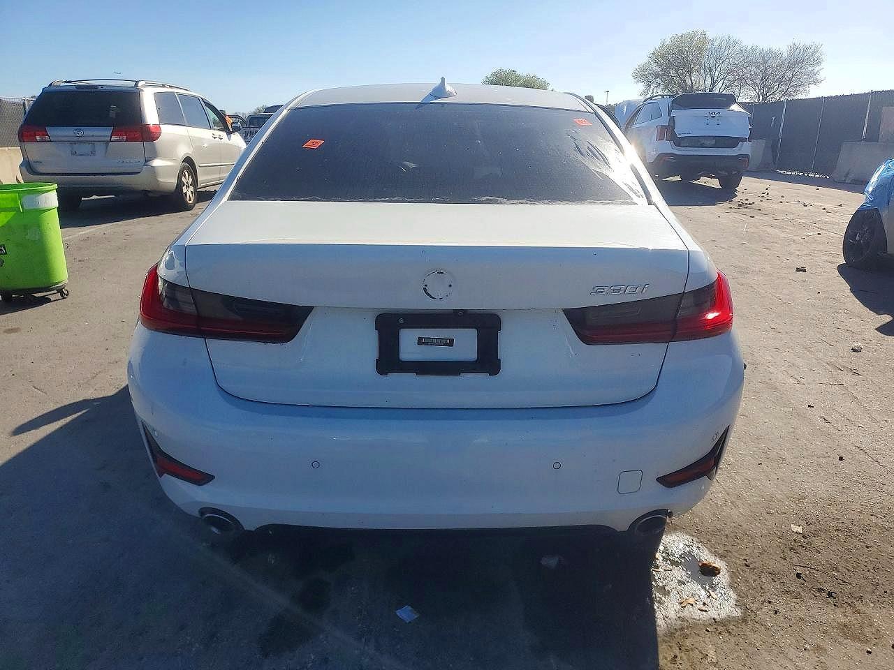 2019 BMW 330I - Фото 6