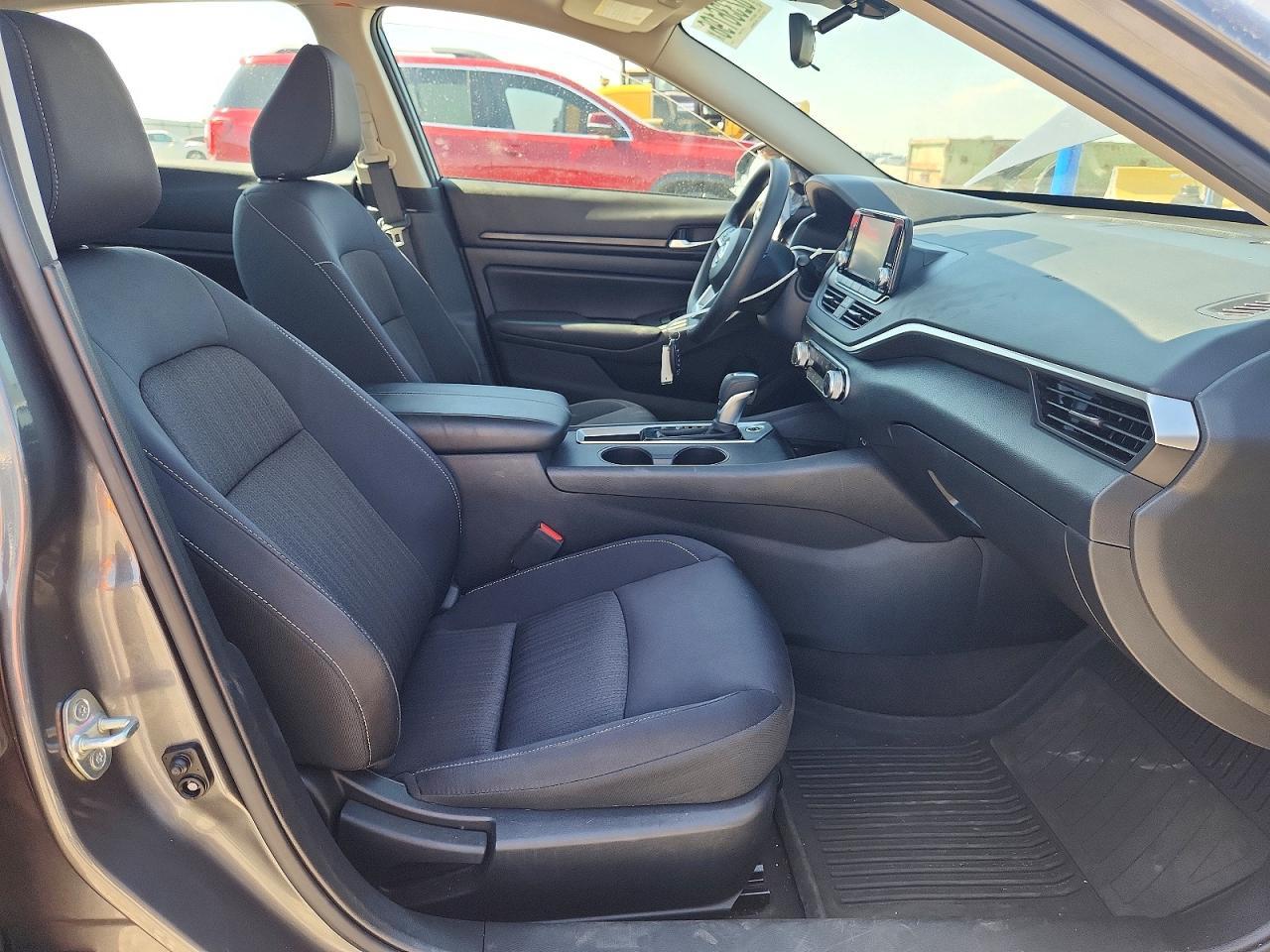2022 Nissan Altima S - Image 7