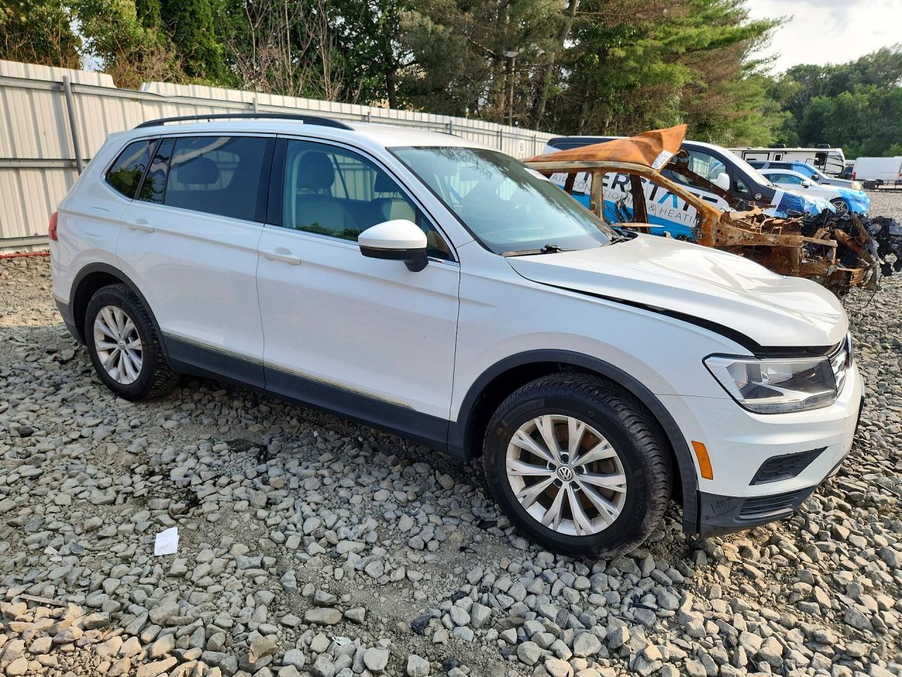 2018 Volkswagen Tiguan Se - Image 4