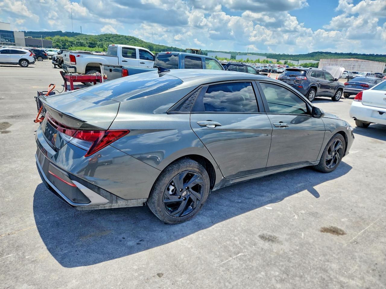 2026 Hyundai Elantra Sel Sport - Фото 3