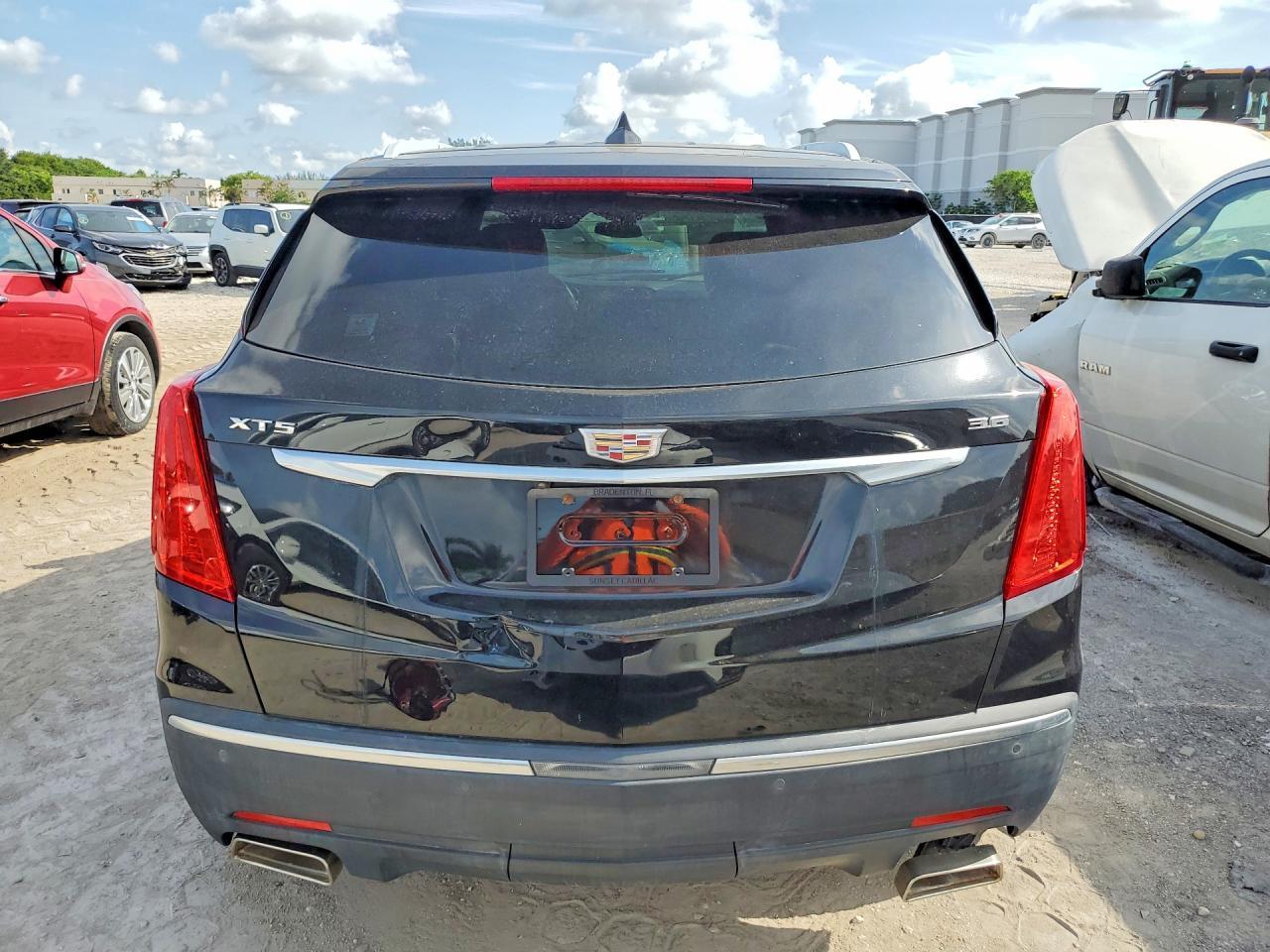 2017 Cadillac Xt5 Premium Luxury - Фото 6