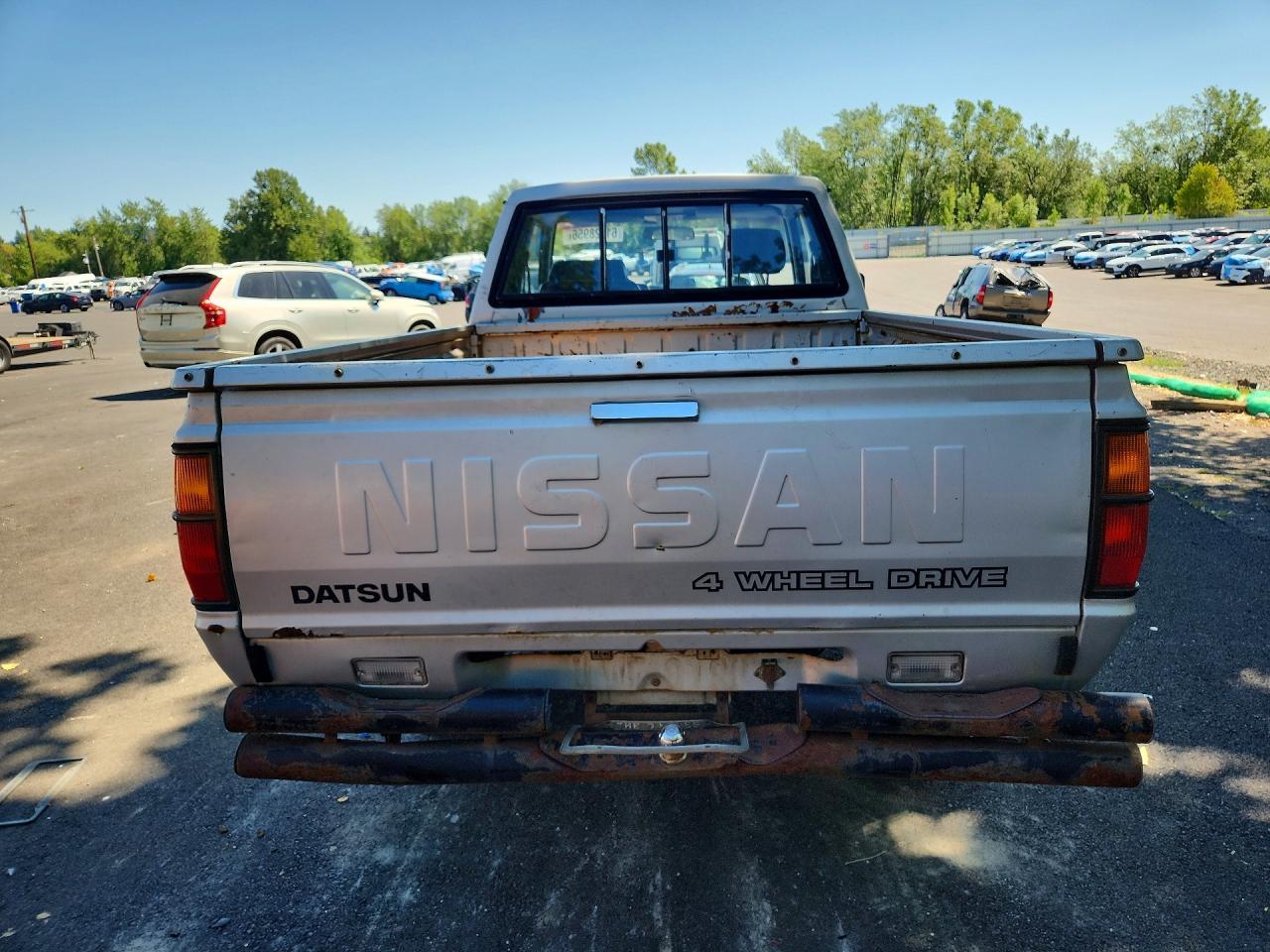1984 Datsun 720 King Cab 4X4 - Фото 6
