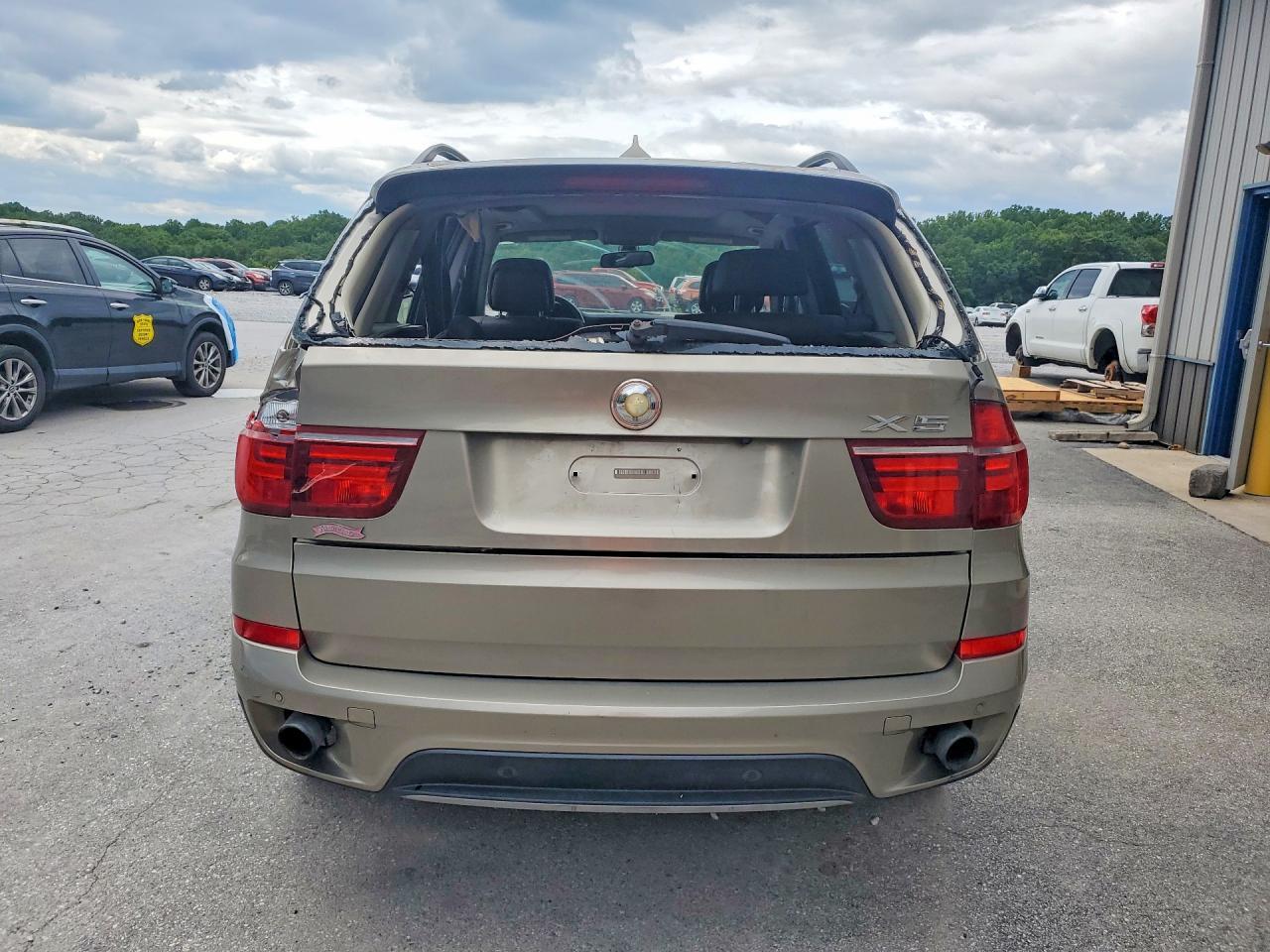 2011 BMW X5 xDrive35I - Image 6