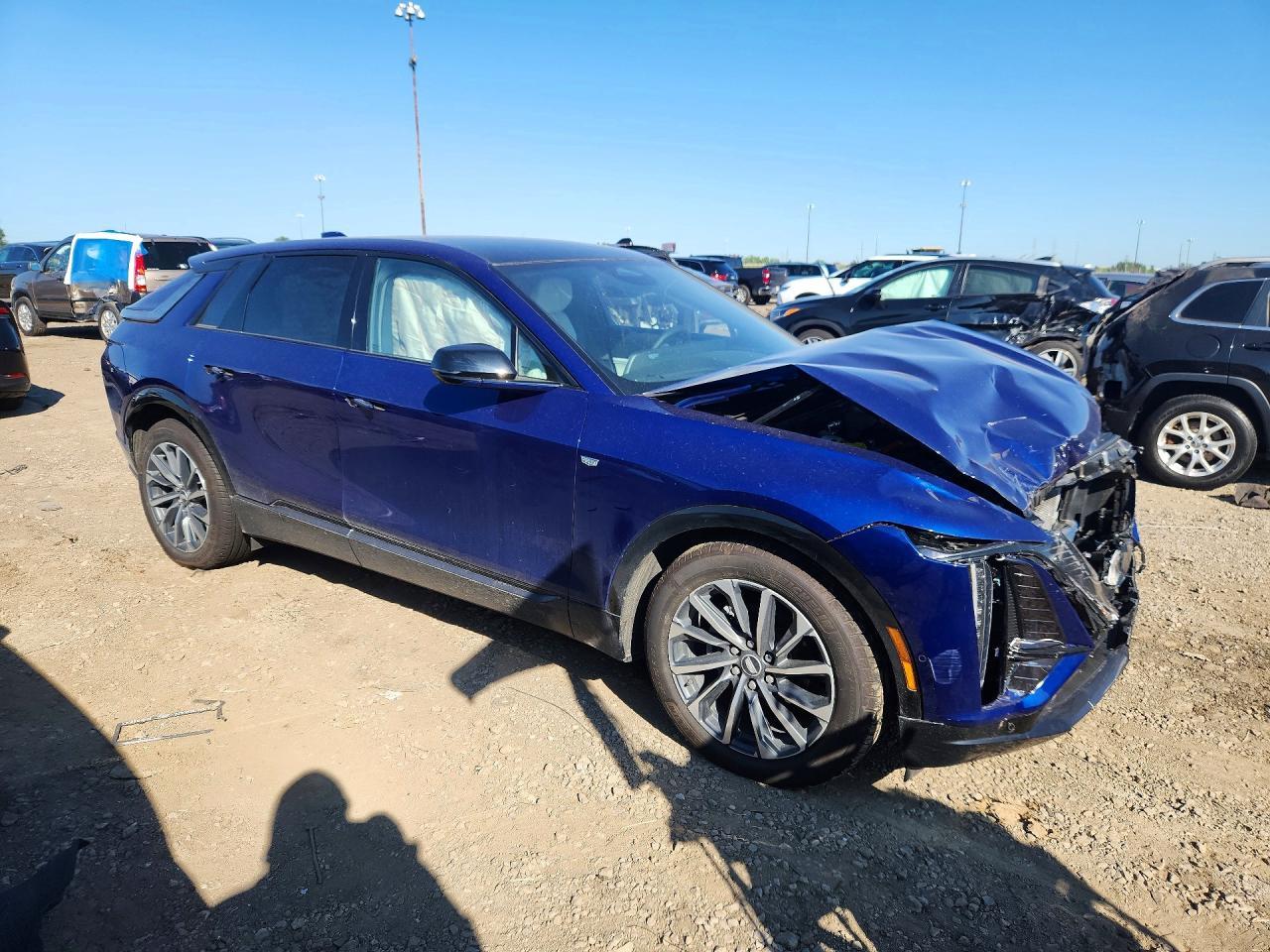 2025 Cadillac Lyriq Sport - Фото 4