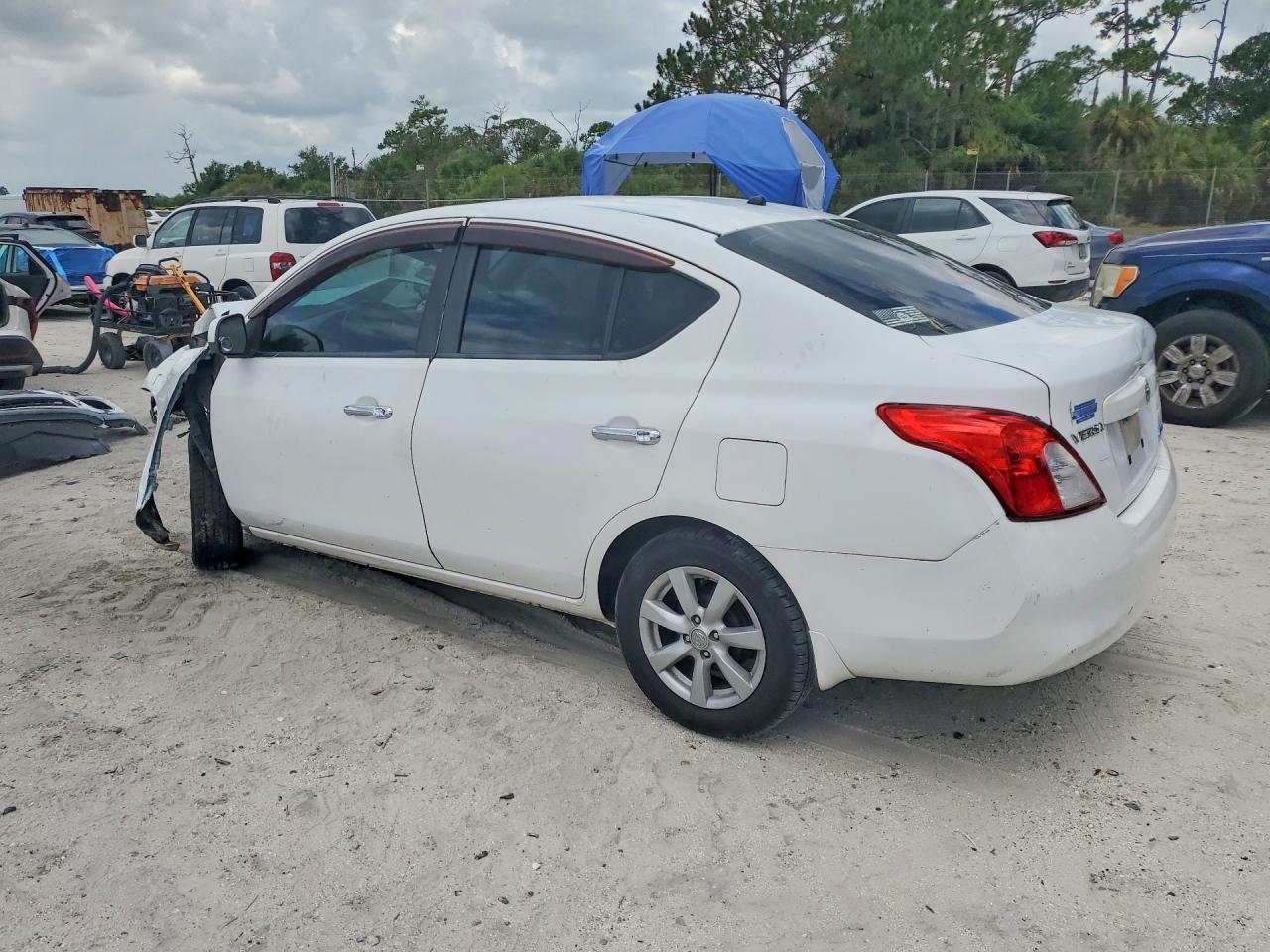 2012 Nissan Versa 1.6 Sl - Фото 2