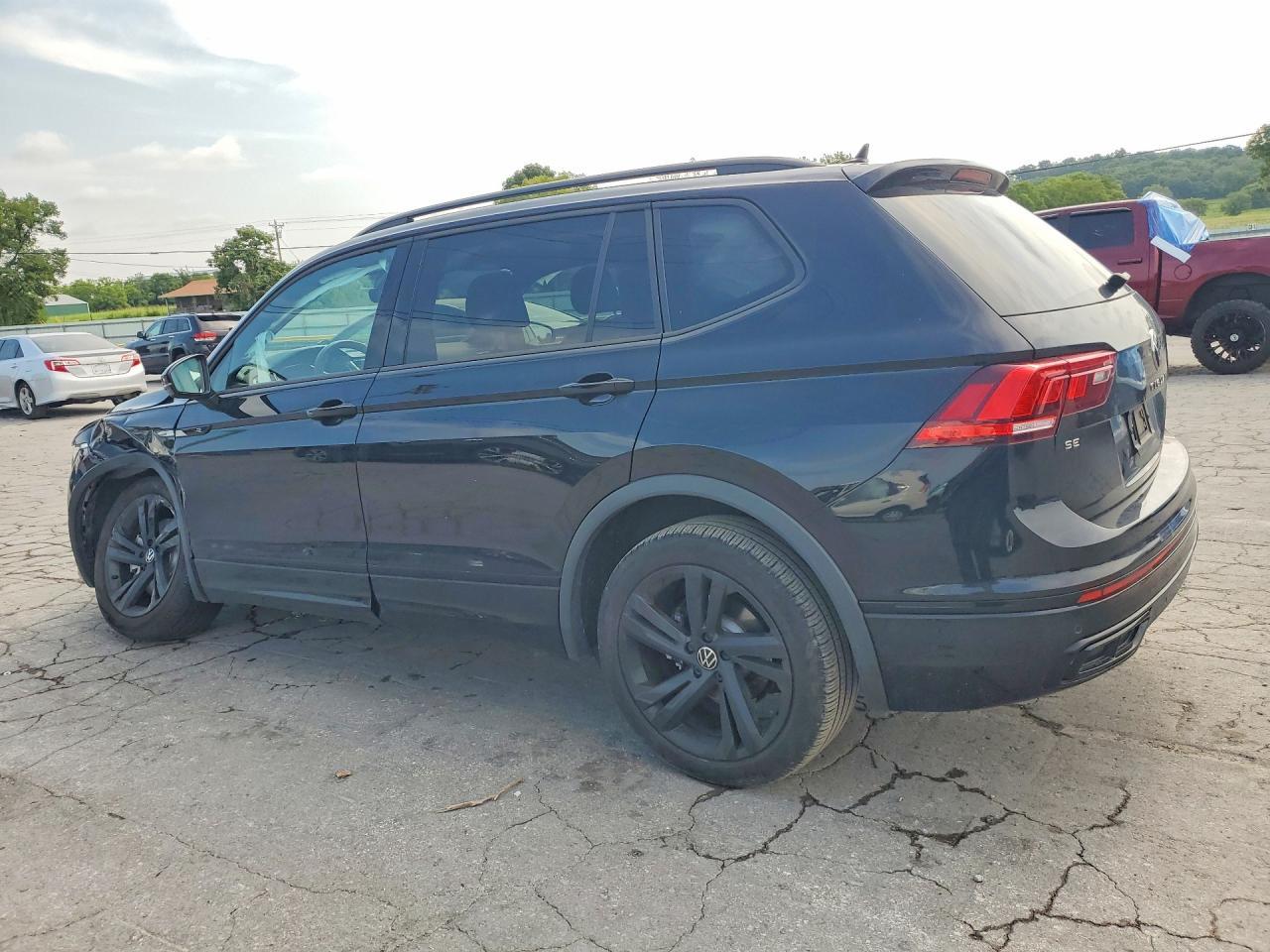 2024 Volkswagen Tiguan Se R-Line Black - Фото 2