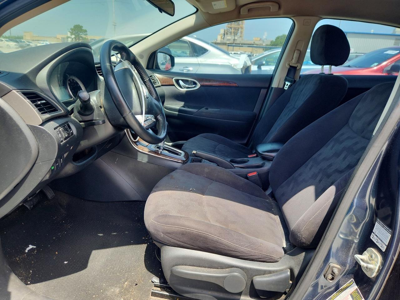 2013 Niss Sentra - Image 7