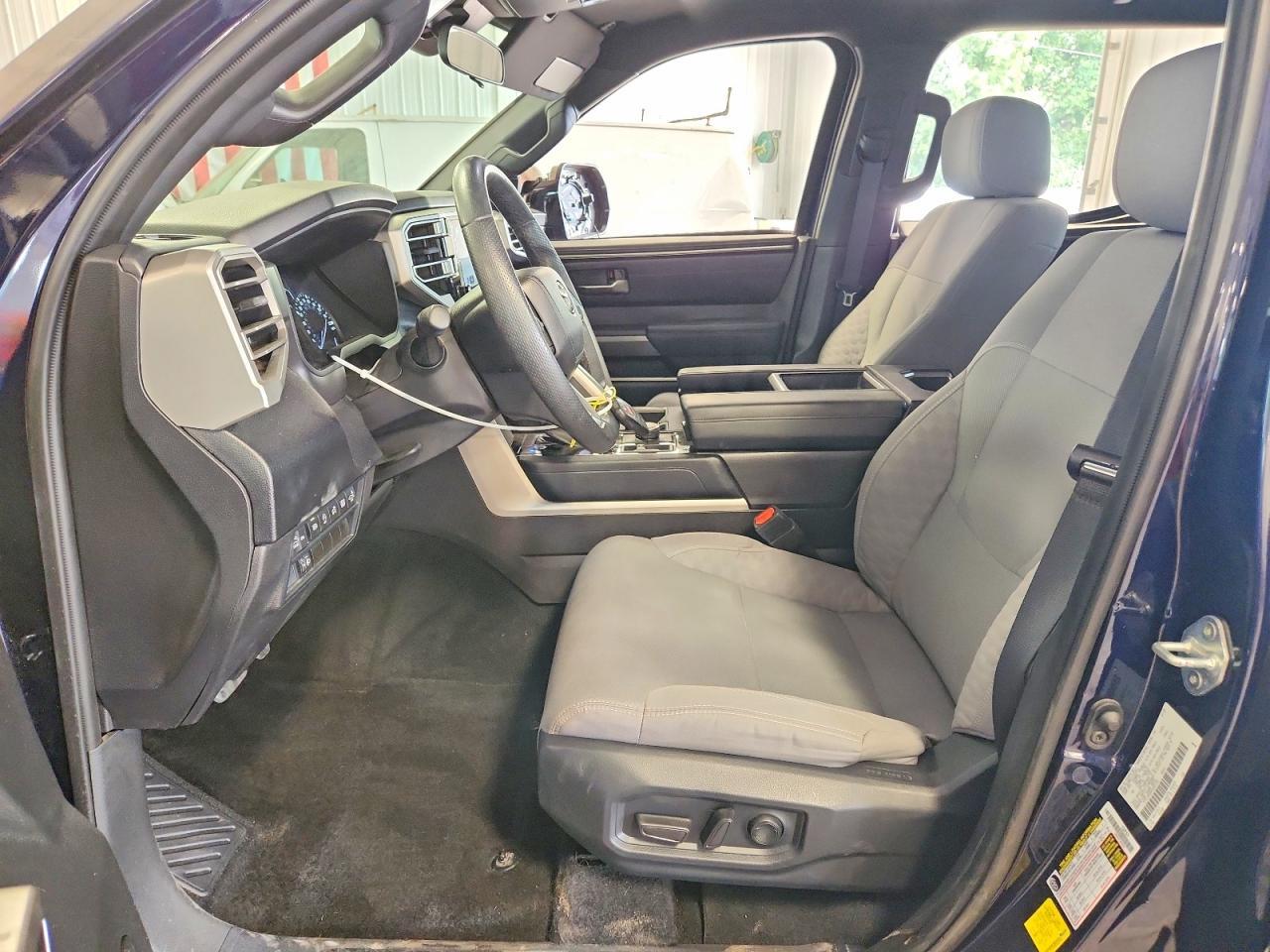 2025 Toyota Tundra Sr5 - Image 7