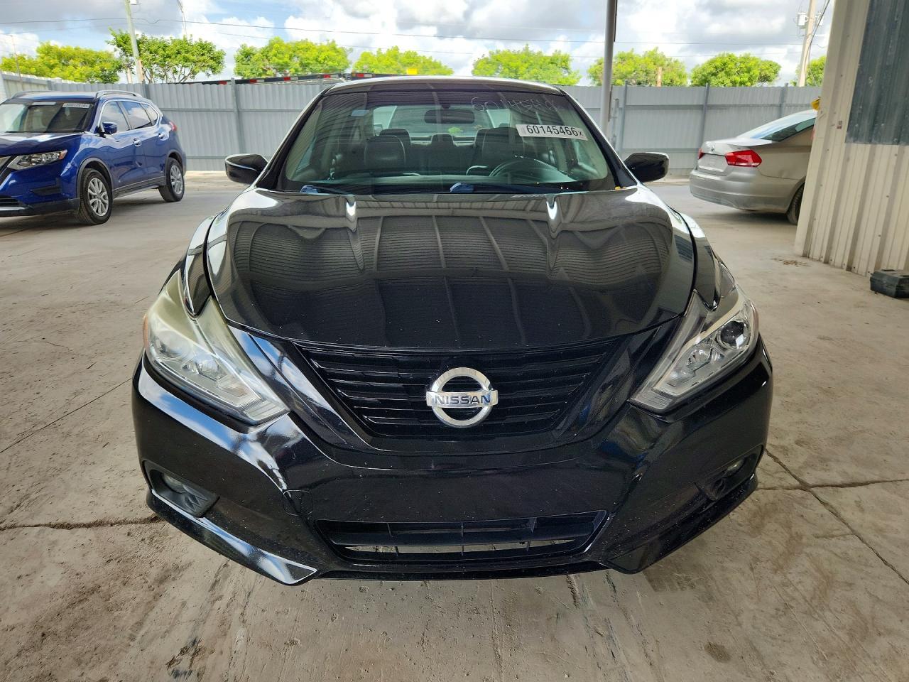 2017 Nissan Altima 2.5 Sr - Image 5