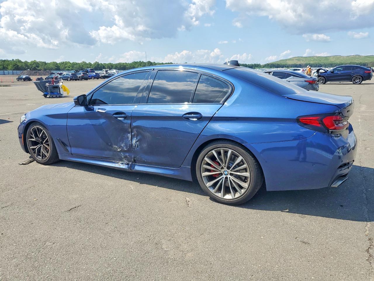 2022 BMW 540 Xi - Фото 2