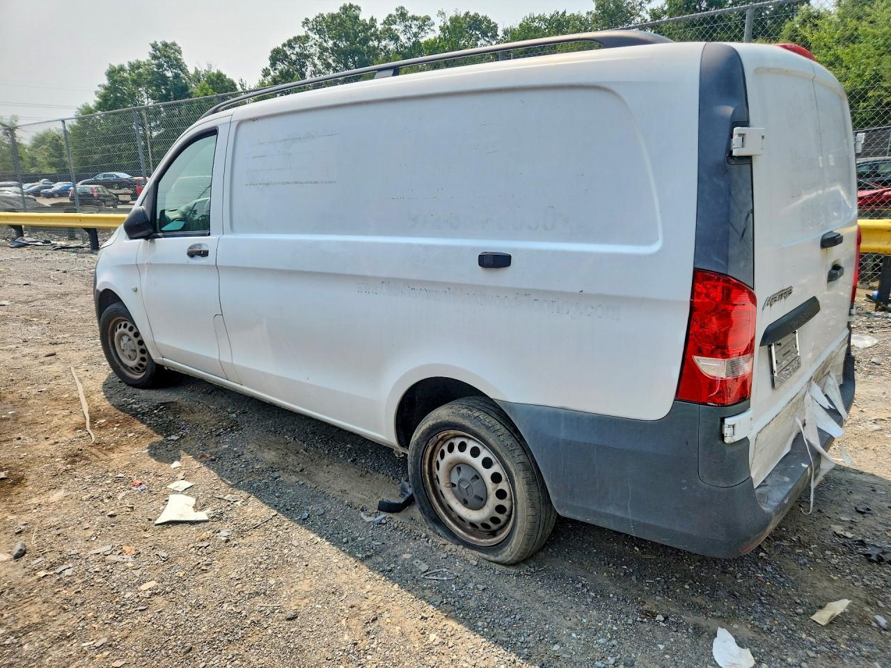 2016 Mercedes-Benz Metris - Фото 2