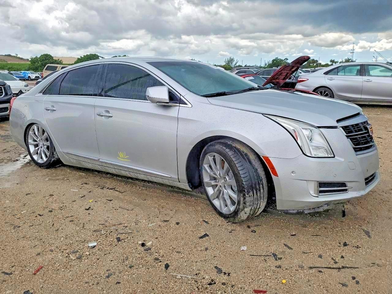 2017 Cadillac Xts Luxury - Image 4