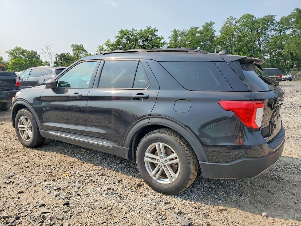 2024 Ford Explorer Xlt - Фото 2