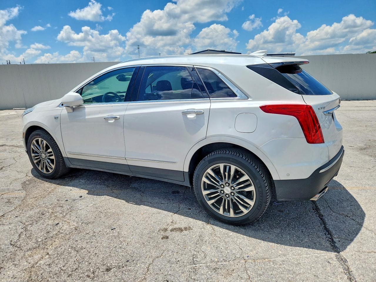 2018 Cadillac Xt5 Premium Luxury - Фото 2