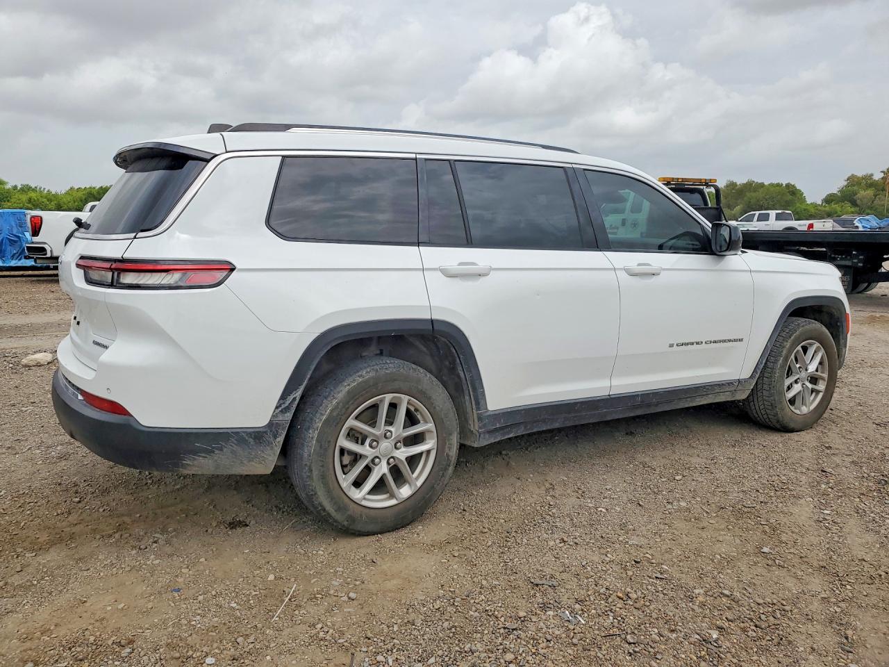 2021 Jeep Grand Cherokee L Laredo - Фото 3