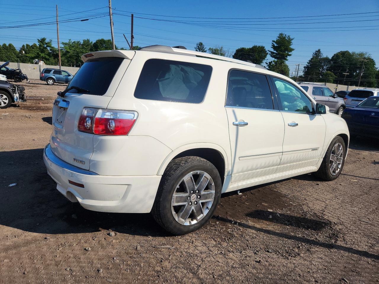 2012 GMC Acadia Denali - Фото 3