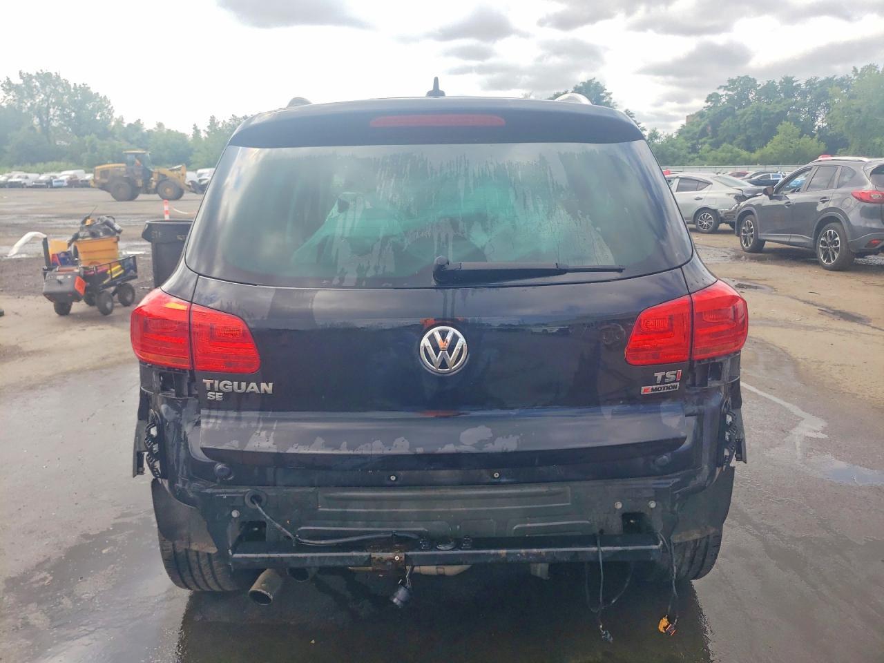 2016 Volkswagen Tiguan S - Image 6