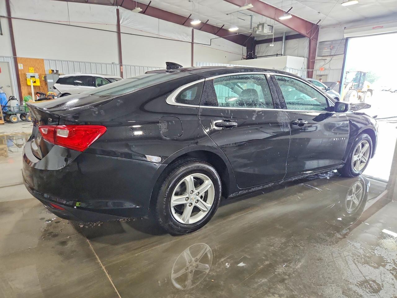 2024 Chevrolet Malibu Lt - Image 3