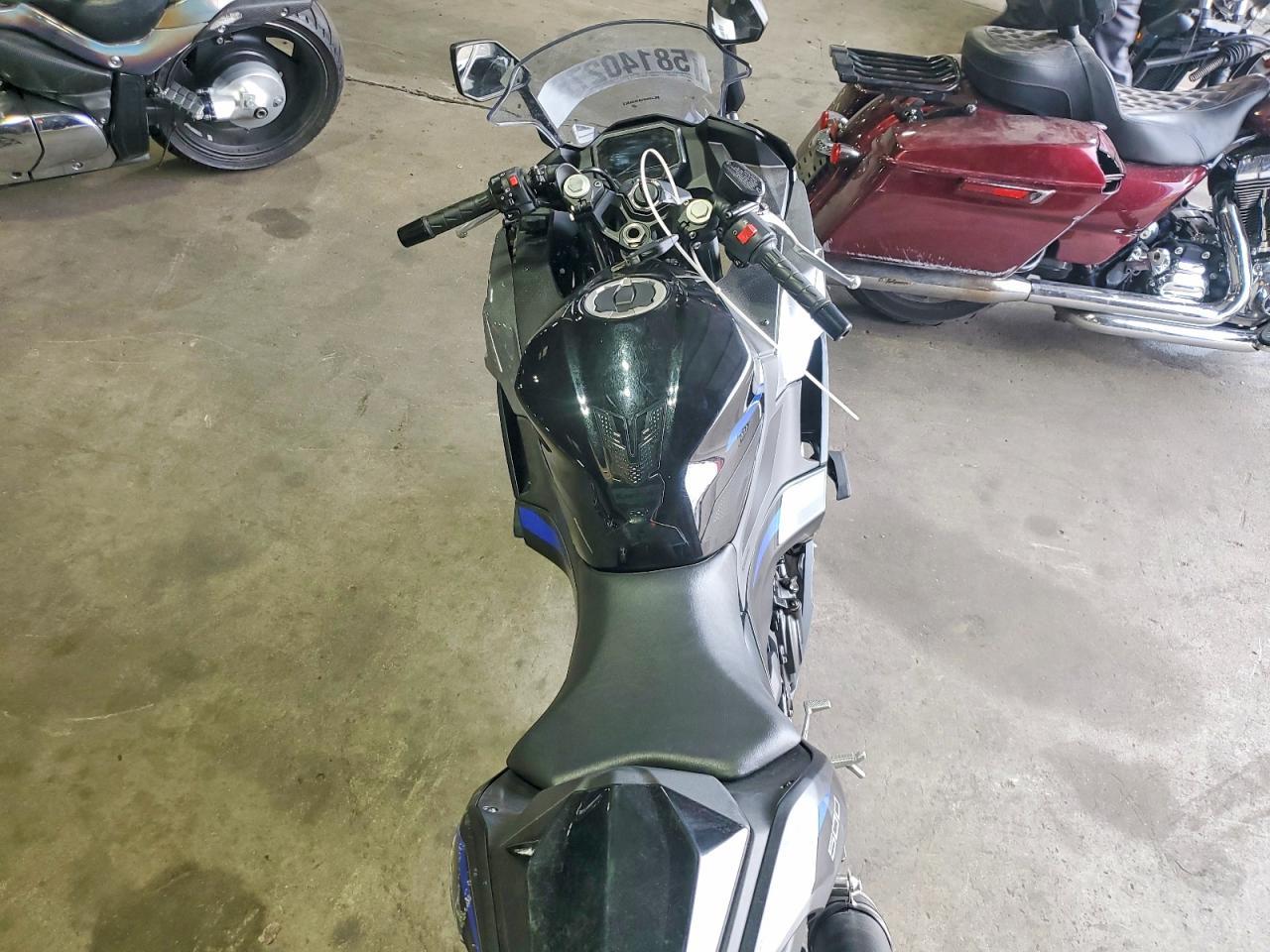 2025 Kawasaki Ex500 A - Image 6