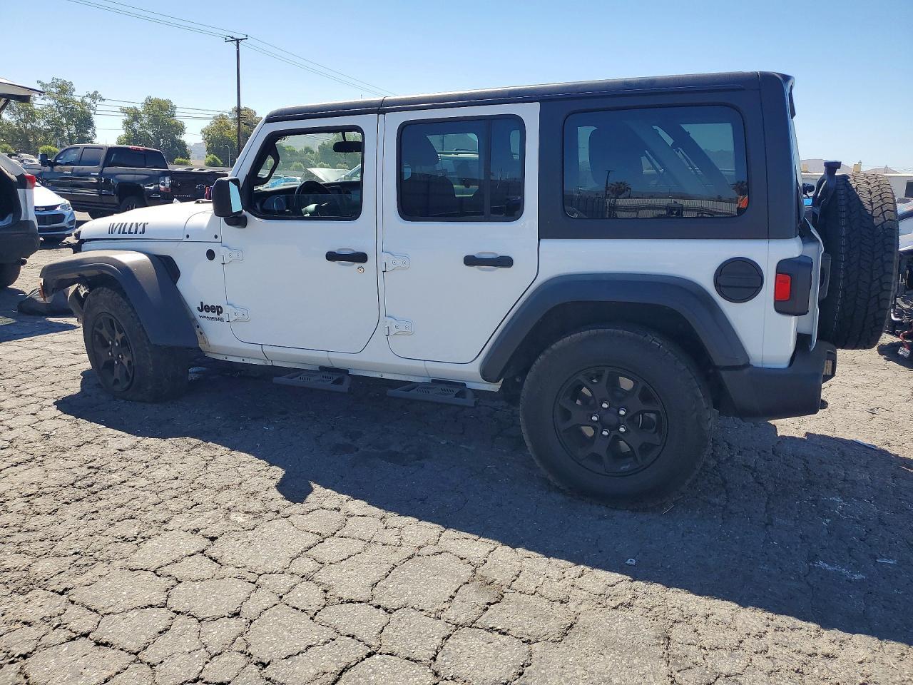 2020 Jeep Wrangler Unlimited Sport - Фото 2