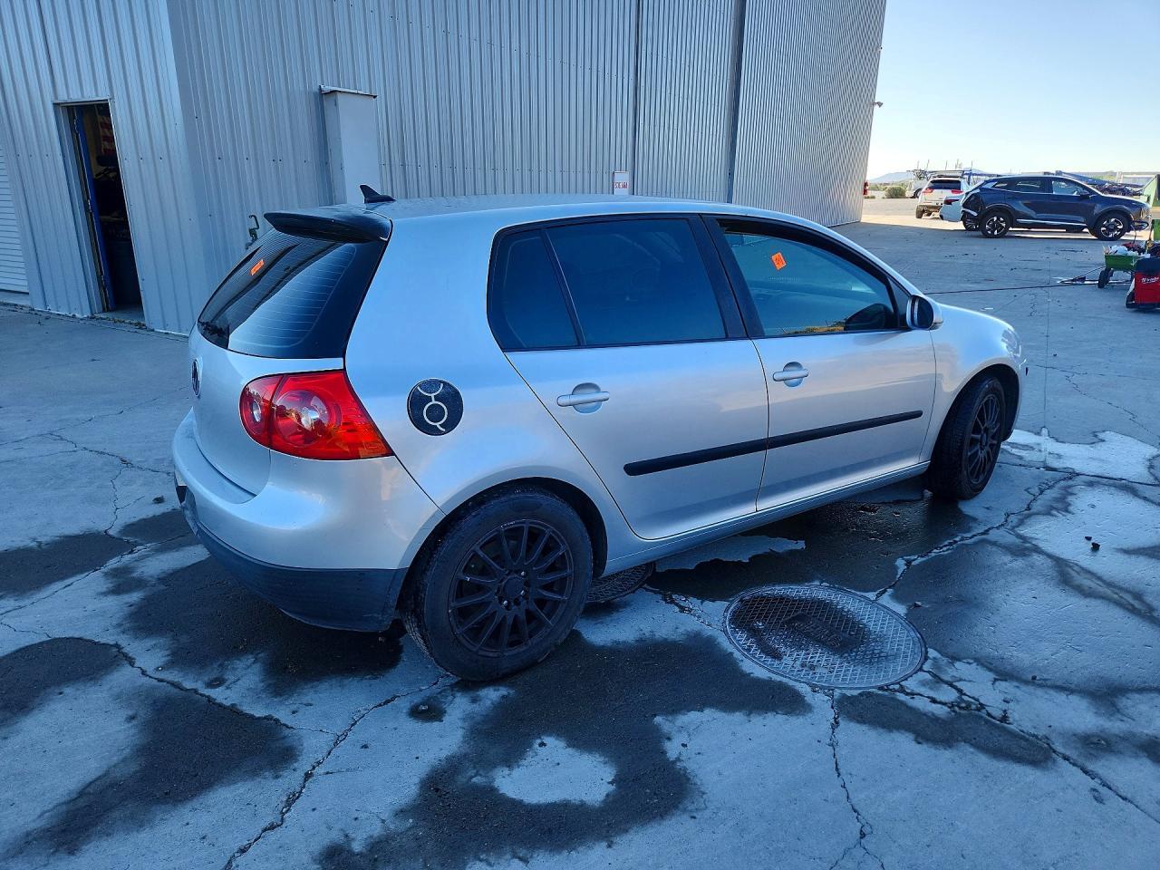 2007 Volkswagen Rabbit - Image 3