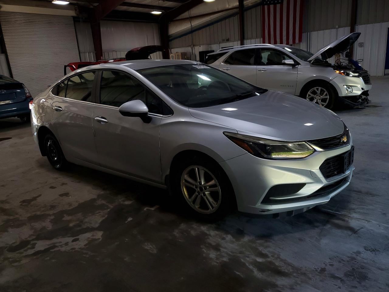 2017 Chevrolet Cruze Lt - Image 4