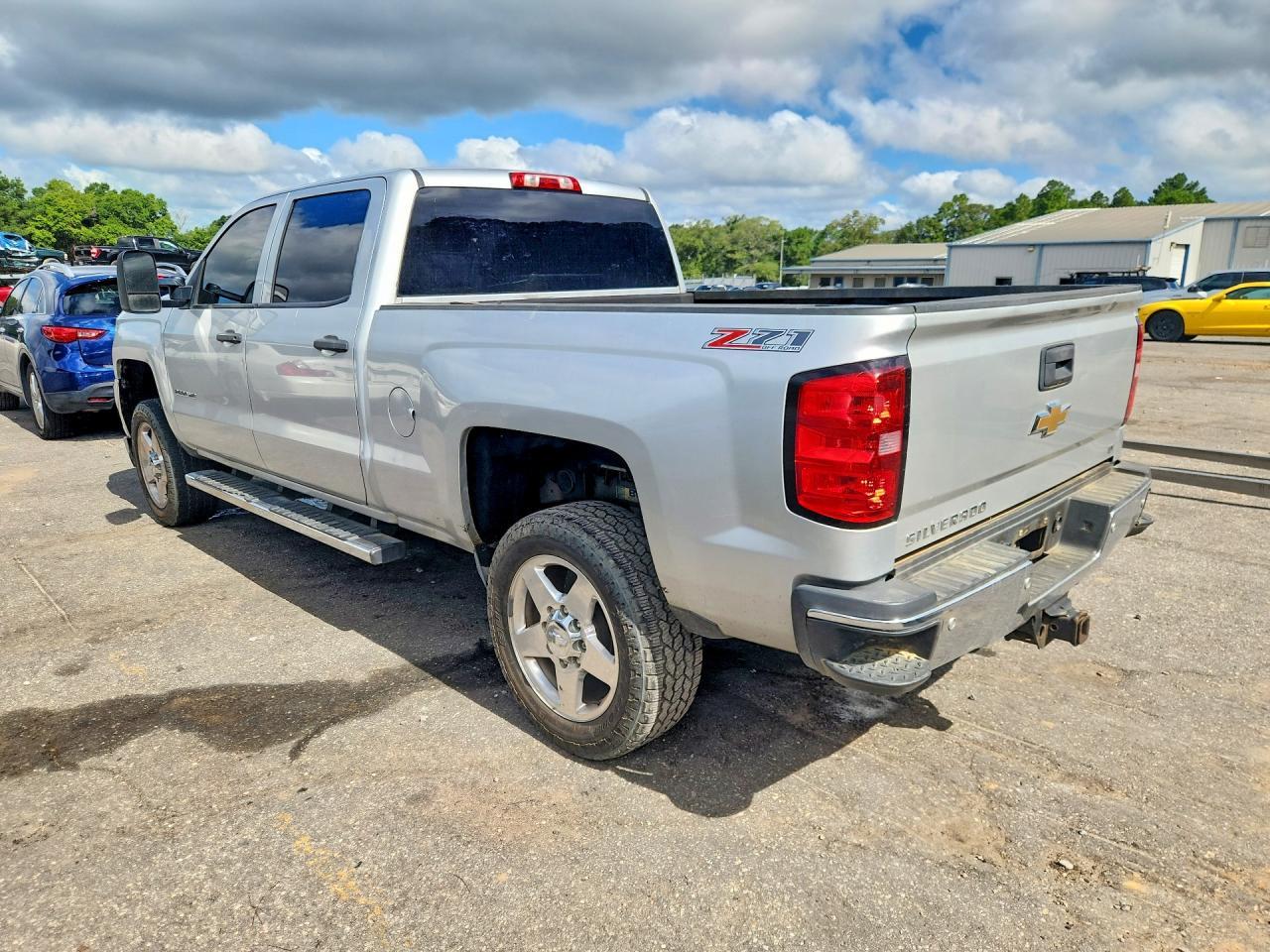2015 Chevrolet Silverado K2500 Heavy Duty Lt - Image 2