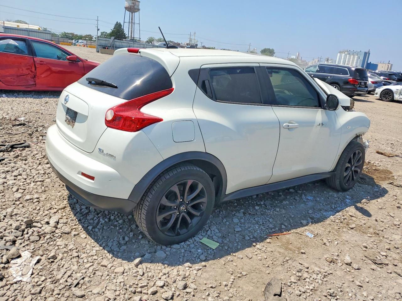 2011 Nissan Juke S - Фото 3