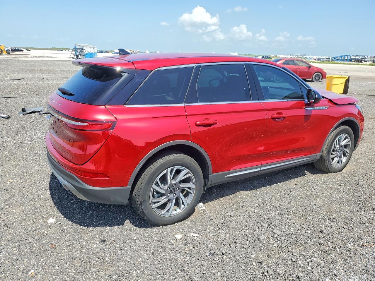 2023 Lincoln Corsair - Фото 3