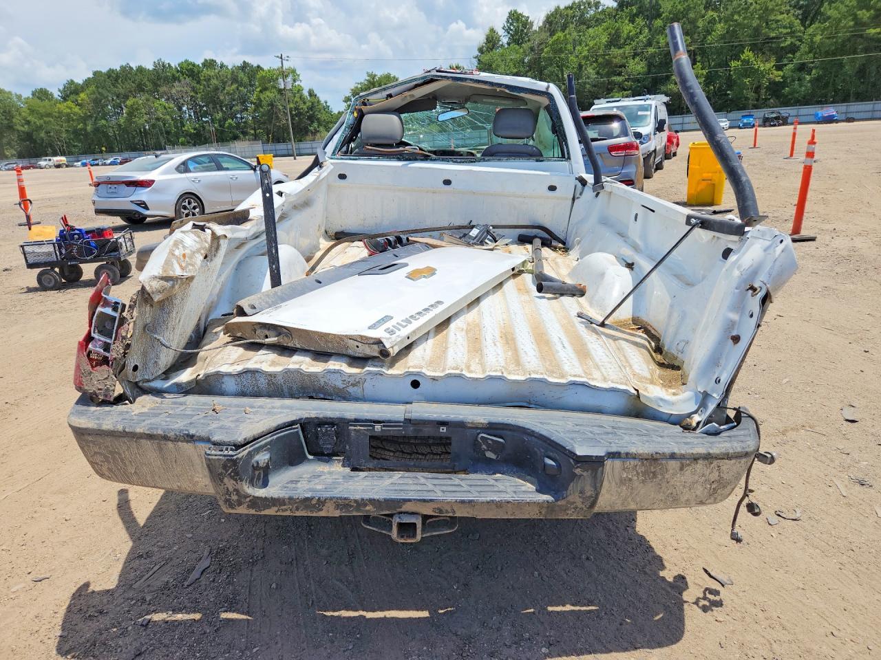 2012 Chevrolet Silverado C1500 - Image 6