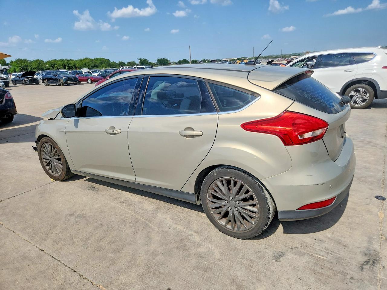2016 Ford Focus Titanium - Фото 2