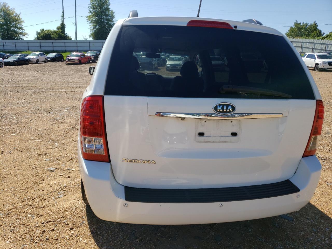 2012 Kia Sedona Lx - Фото 6
