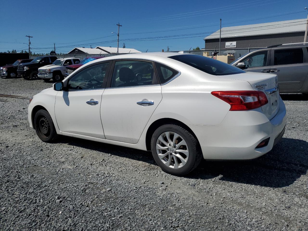 2016 Nissan Sentra S - Фото 2