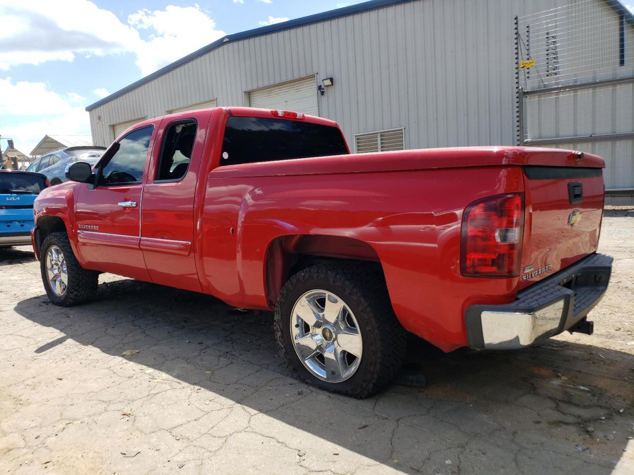 2011 Chevrolet Silverado C1500 Lt - Image 2