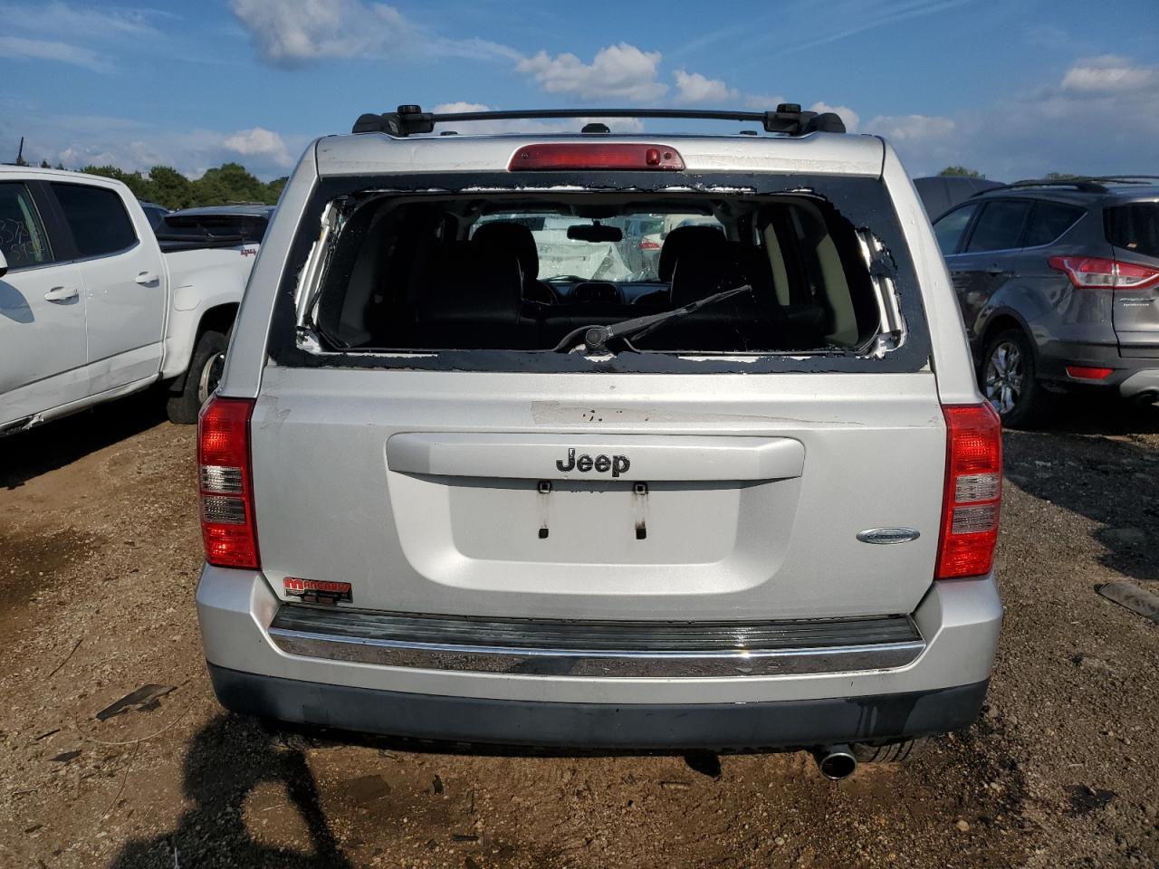 2011 Jeep Patriot Latitude - Фото 6