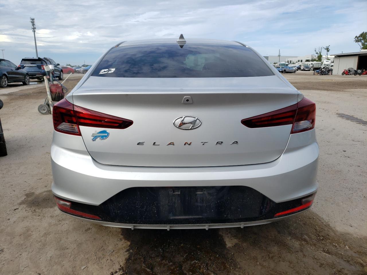 2019 Hyundai Elantra Sel - Image 6