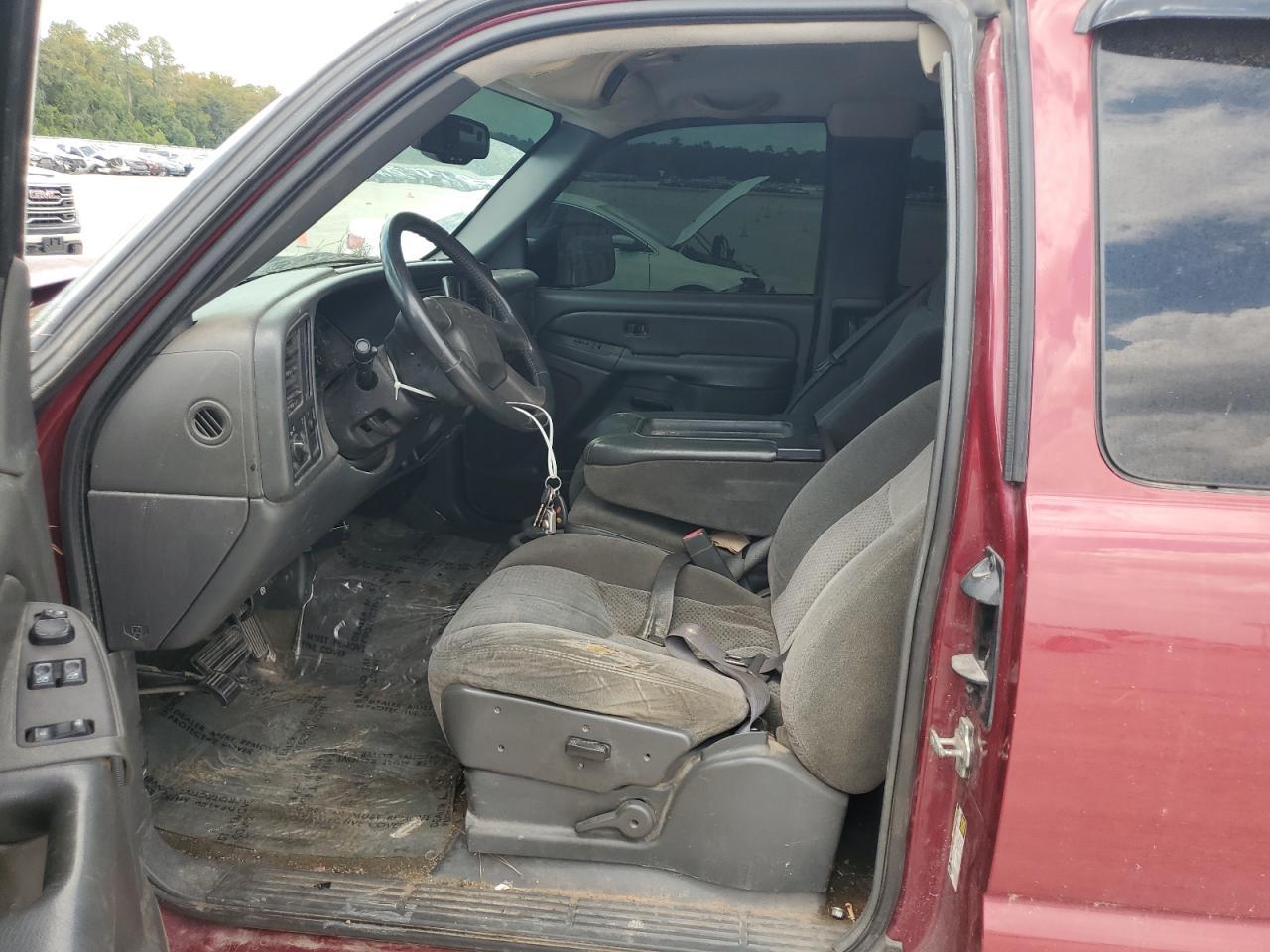 2004 Chevrolet Silverado C2500 Heavy Duty - Фото 7