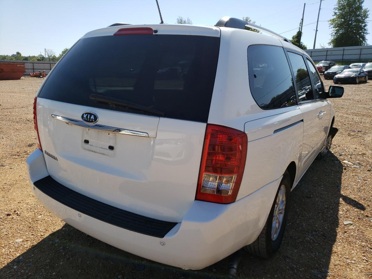 2012 Kia Sedona Lx - Фото 3
