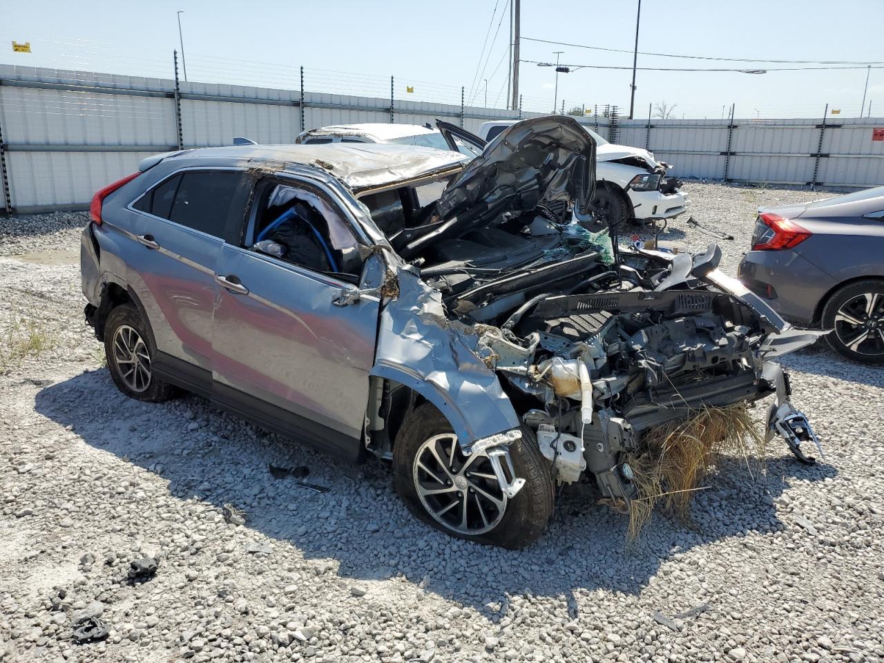 2020 Mitsubishi Eclipse Cross Es - Image 4