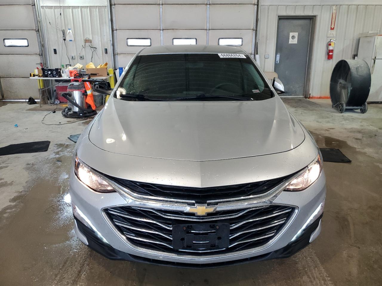 2022 Chevrolet Malibu Lt - Image 5