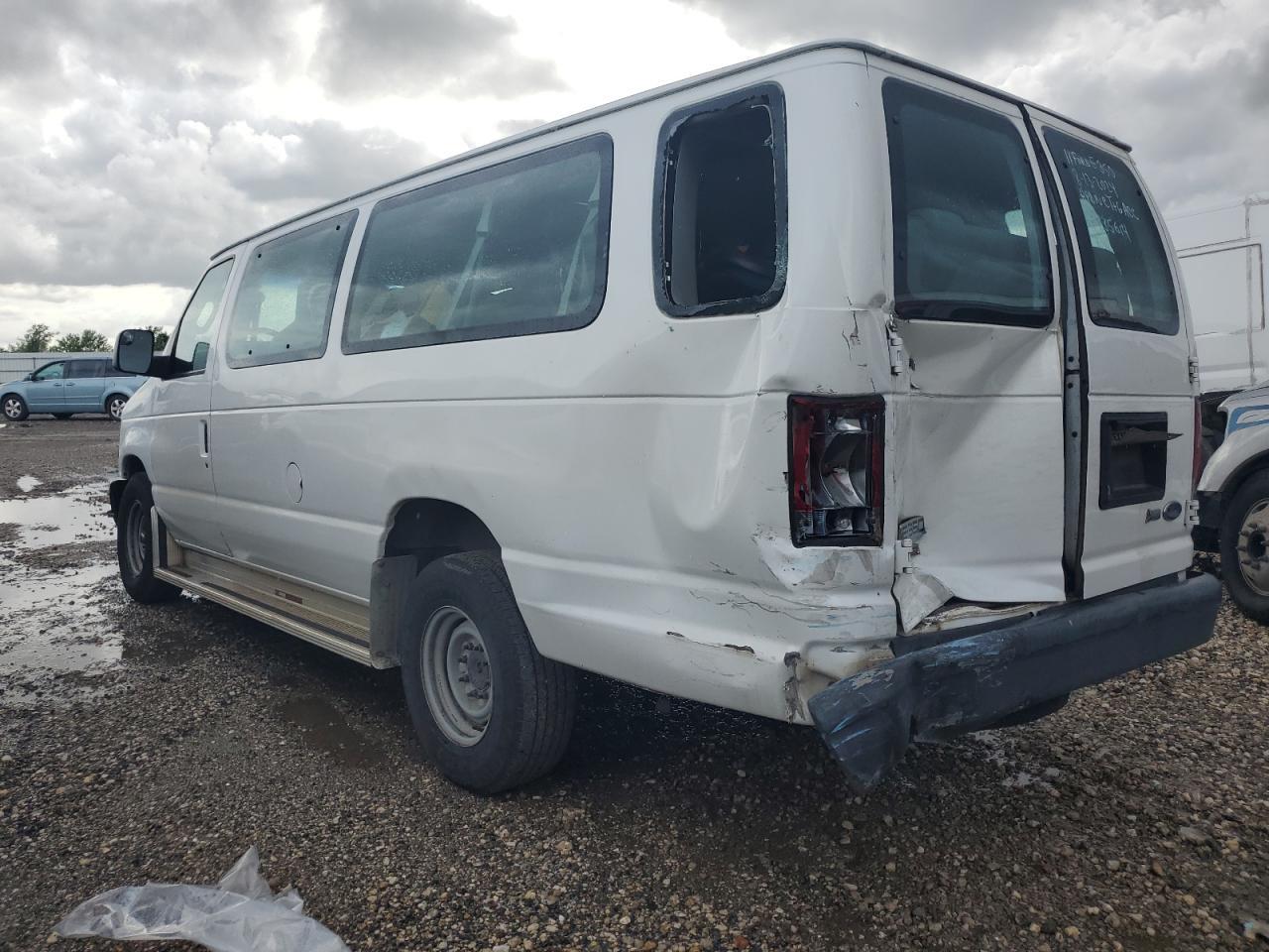 2011 Ford Econoline E350 Super Duty Wagon - Image 2
